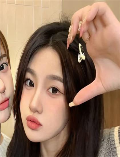 《秘箱》伏笔运用：前后呼应与细节铺垫